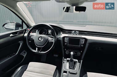 Седан Volkswagen Passat 2016 в 