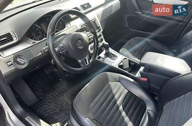 Седан Volkswagen Passat 2012 в 