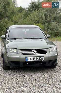 Седан Volkswagen Passat 2002 в Малині
