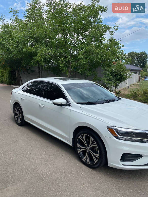 Седан Volkswagen Passat 2021 в Кривом Роге