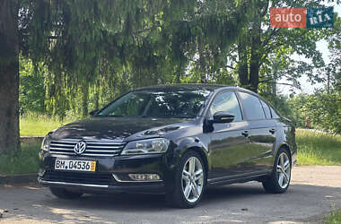 Седан Volkswagen Passat 2013 в Дубні