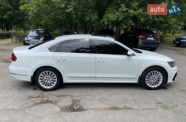 Седан Volkswagen Passat 2016 в 