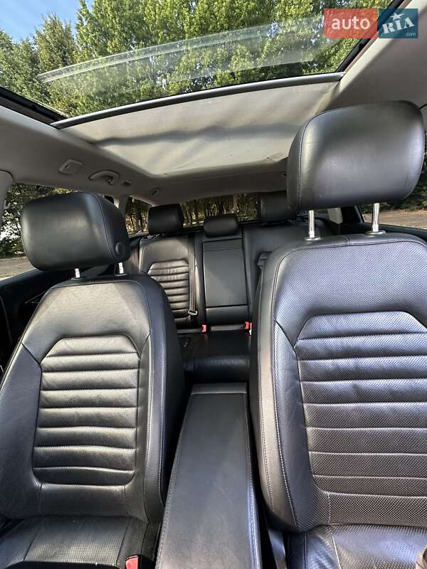 Універсал Volkswagen Passat 2010 в Києві