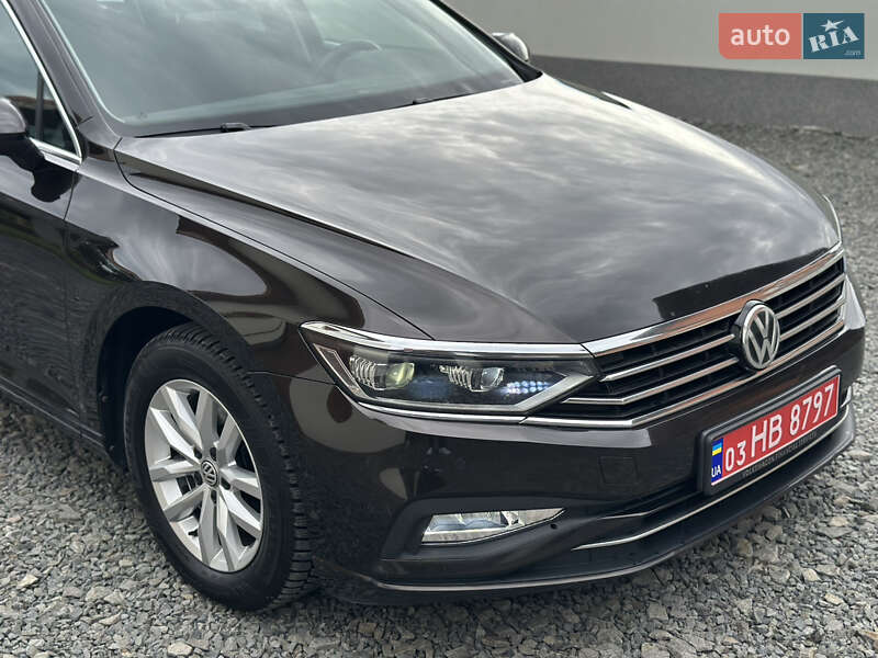 Универсал Volkswagen Passat 2020 в Ужгороде