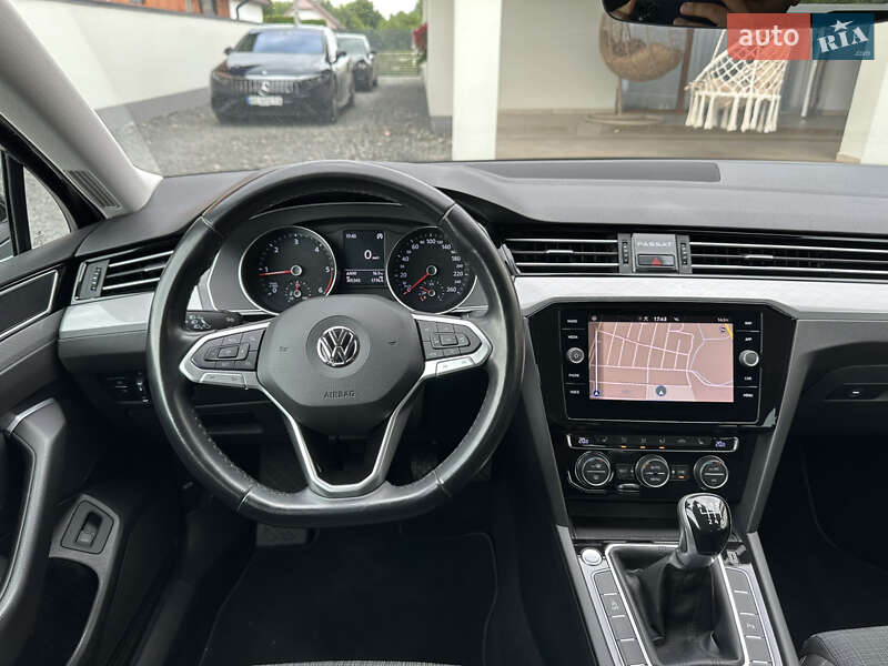 Универсал Volkswagen Passat 2020 в Ужгороде