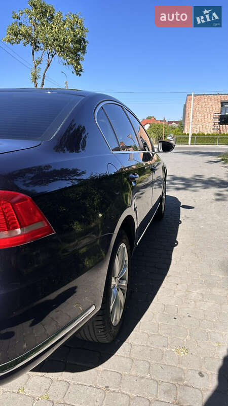 Седан Volkswagen Passat 2011 в Городке