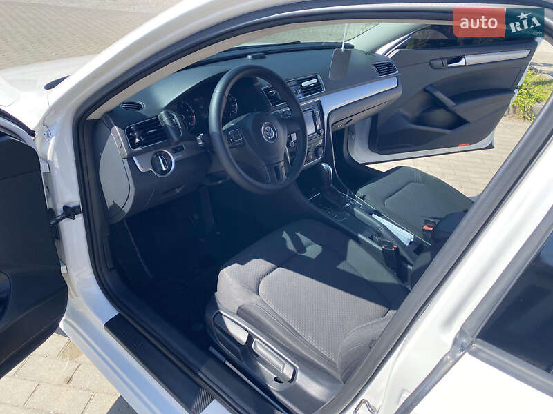 Седан Volkswagen Passat 2014 в Мукачево