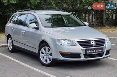 Универсал Volkswagen Passat 2009 в Николаеве