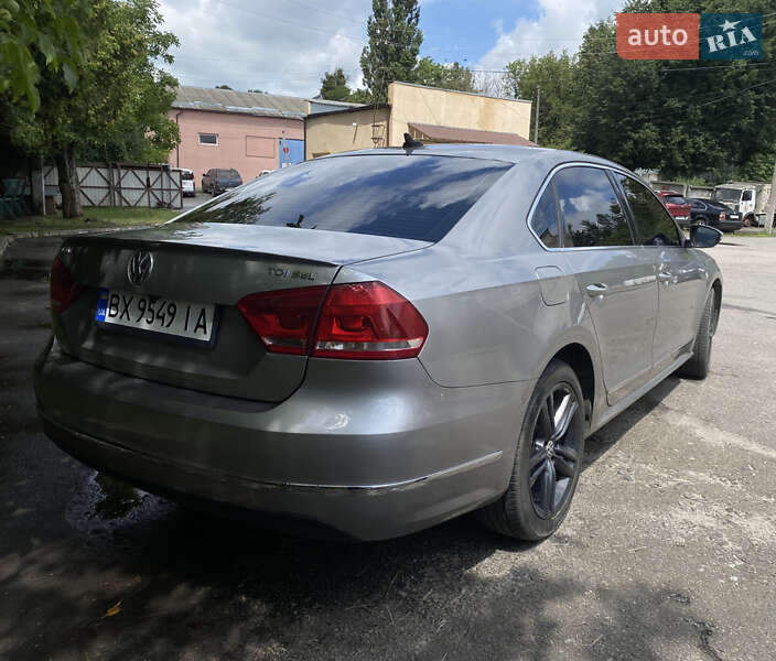 Седан Volkswagen Passat 2011 в Хмельницком