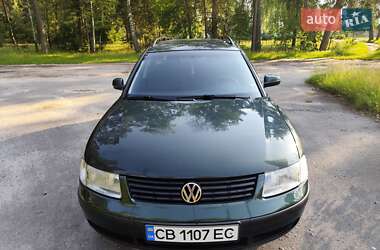 Універсал Volkswagen Passat 1998 в Сновську