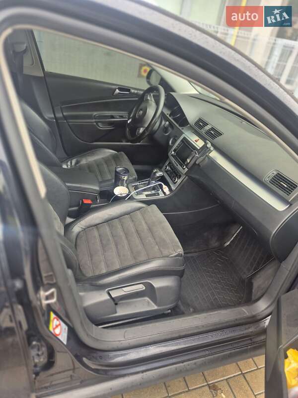 Універсал Volkswagen Passat 2010 в Львові