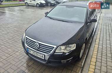 Універсал Volkswagen Passat 2010 в Львові