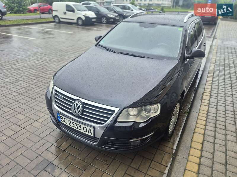 Універсал Volkswagen Passat 2010 в Львові