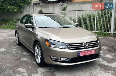 Седан Volkswagen Passat 2015 в Тернополе