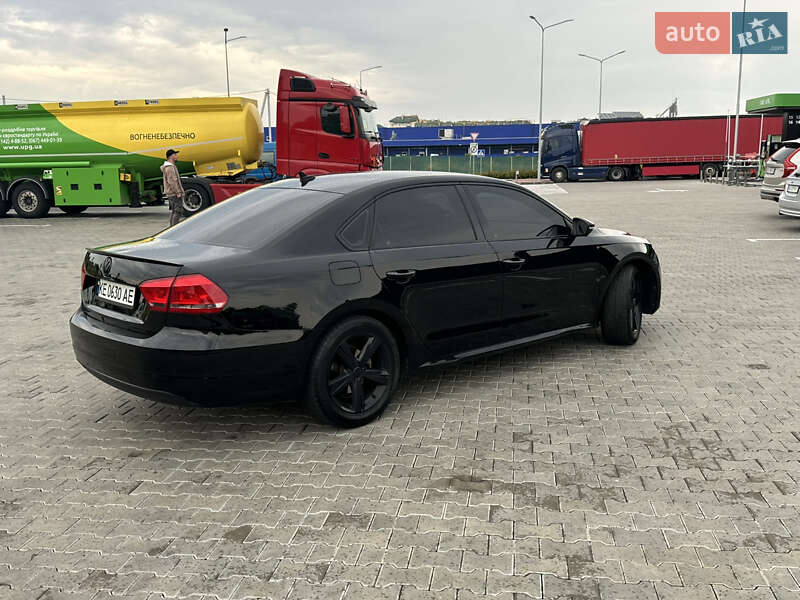Седан Volkswagen Passat 2011 в Стрые