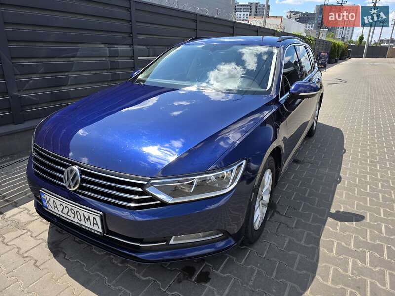 Универсал Volkswagen Passat 2017 в Киеве