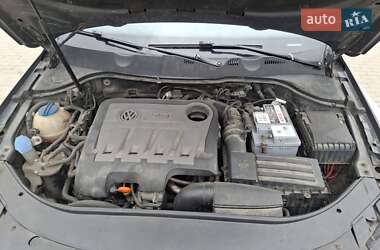 Универсал Volkswagen Passat 2012 в 