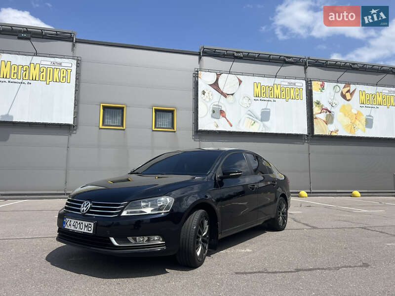 Седан Volkswagen Passat 2011 в Киеве