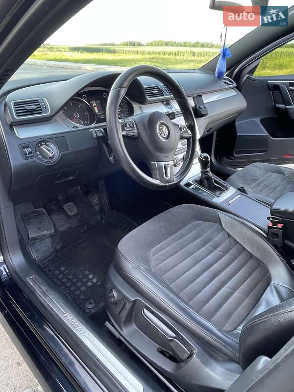 Универсал Volkswagen Passat 2013 в Городке