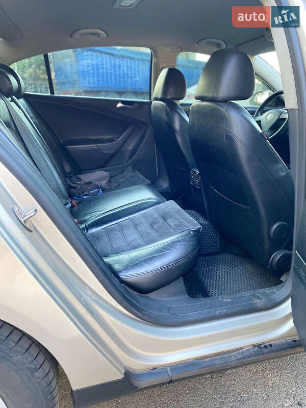 Седан Volkswagen Passat 2008 в Николаеве