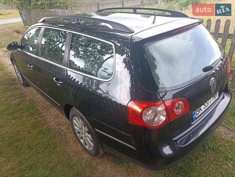 Универсал Volkswagen Passat 2009 в Вараше