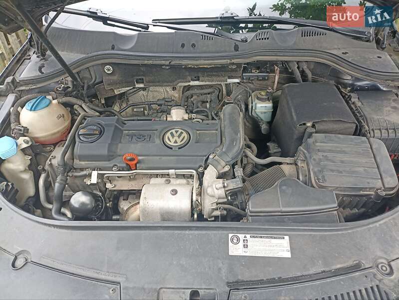 Универсал Volkswagen Passat 2009 в Вараше