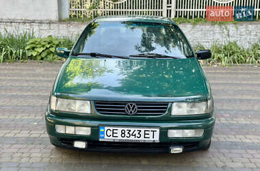 Седан Volkswagen Passat 1995 в Черновцах