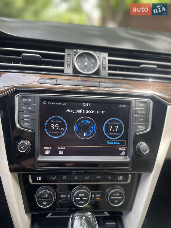 Универсал Volkswagen Passat 2015 в Вишневом