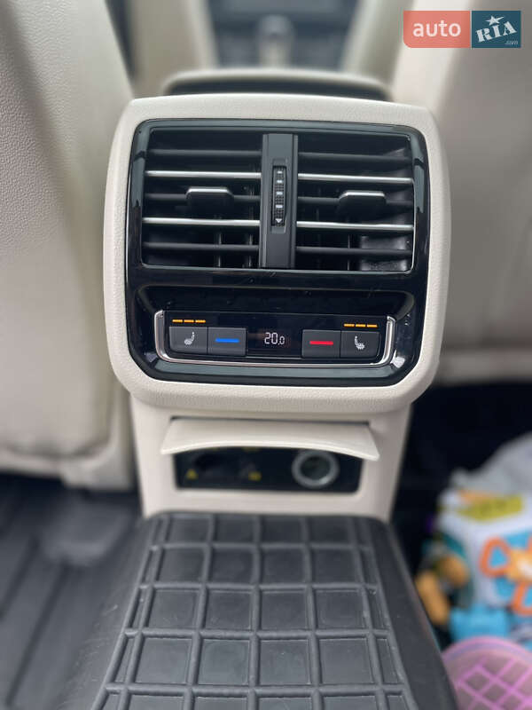 Универсал Volkswagen Passat 2015 в Вишневом