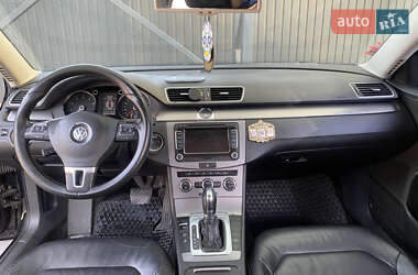 Универсал Volkswagen Passat 2012 в 