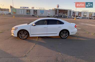 Седан Volkswagen Passat 2016 в 