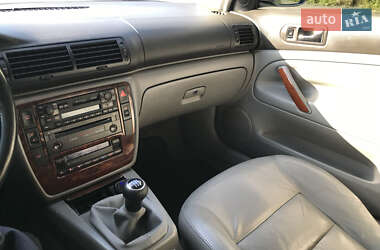 Седан Volkswagen Passat 2003 в Дніпрі