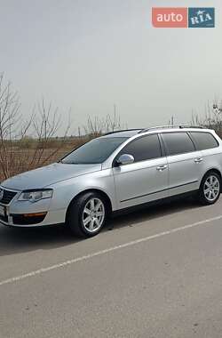 Универсал Volkswagen Passat 2007 в 
