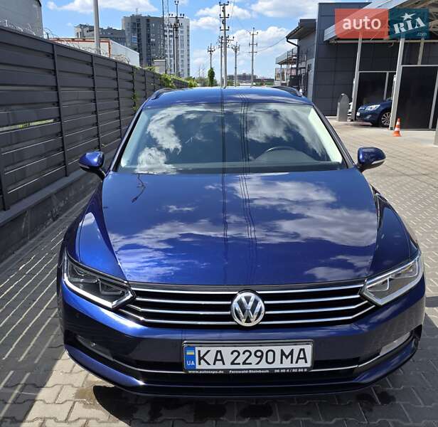 Универсал Volkswagen Passat 2017 в Киеве