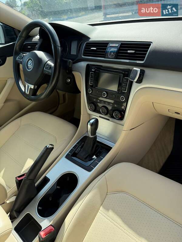 Седан Volkswagen Passat 2012 в Умани