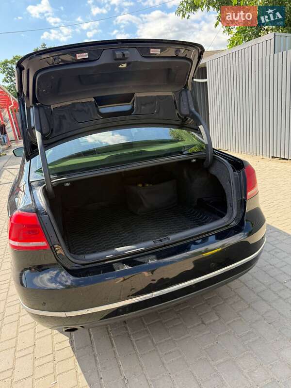 Седан Volkswagen Passat 2012 в Умани