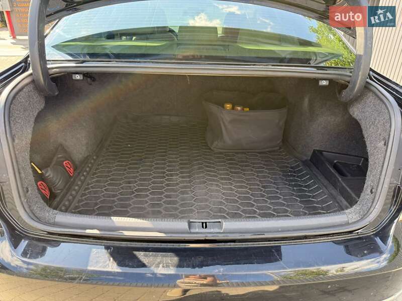 Седан Volkswagen Passat 2012 в Умани
