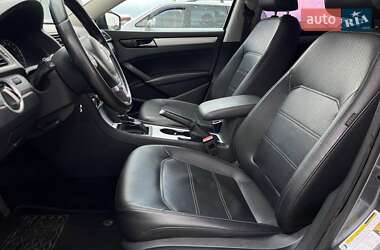 Седан Volkswagen Passat 2012 в 