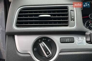 Седан Volkswagen Passat 2012 в 