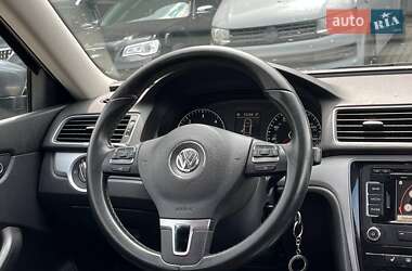 Седан Volkswagen Passat 2012 в 