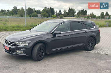Универсал Volkswagen Passat 2022 в 
