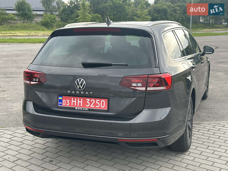 Универсал Volkswagen Passat 2022 в Львове