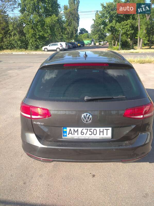 Универсал Volkswagen Passat 2017 в Житомире