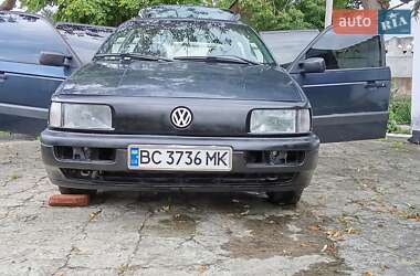 Універсал Volkswagen Passat 1989 в 