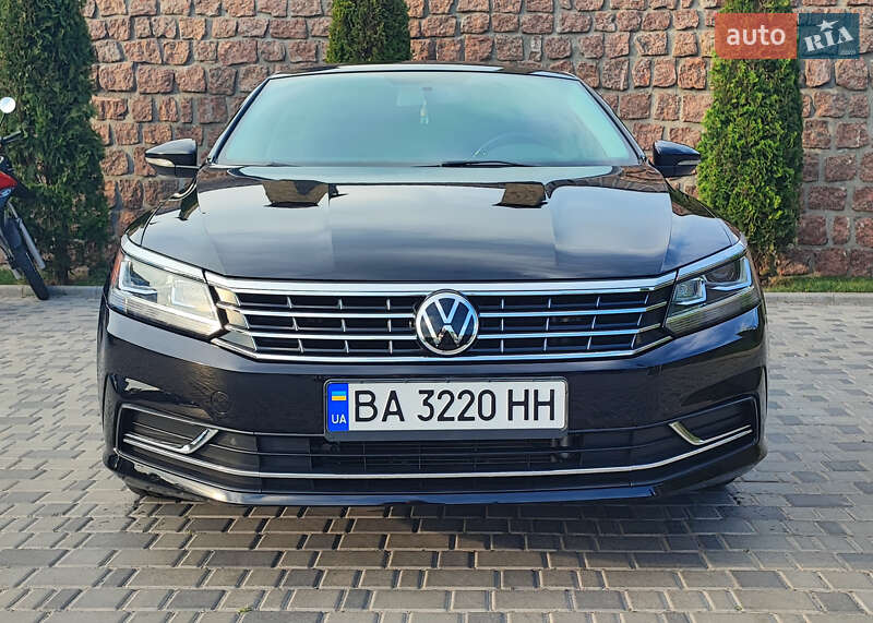 Седан Volkswagen Passat 2018 в Кропивницком