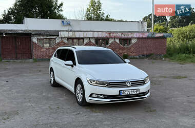 Универсал Volkswagen Passat 2015 в Житомире