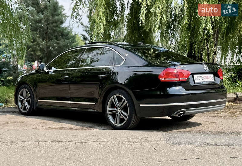 Седан Volkswagen Passat 2012 в Киеве
