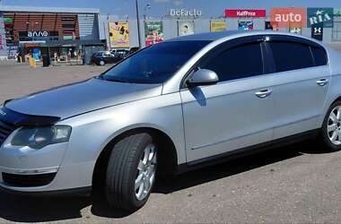 Седан Volkswagen Passat 2005 в Одессе