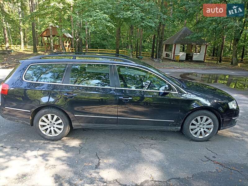 Универсал Volkswagen Passat 2009 в Вараше
