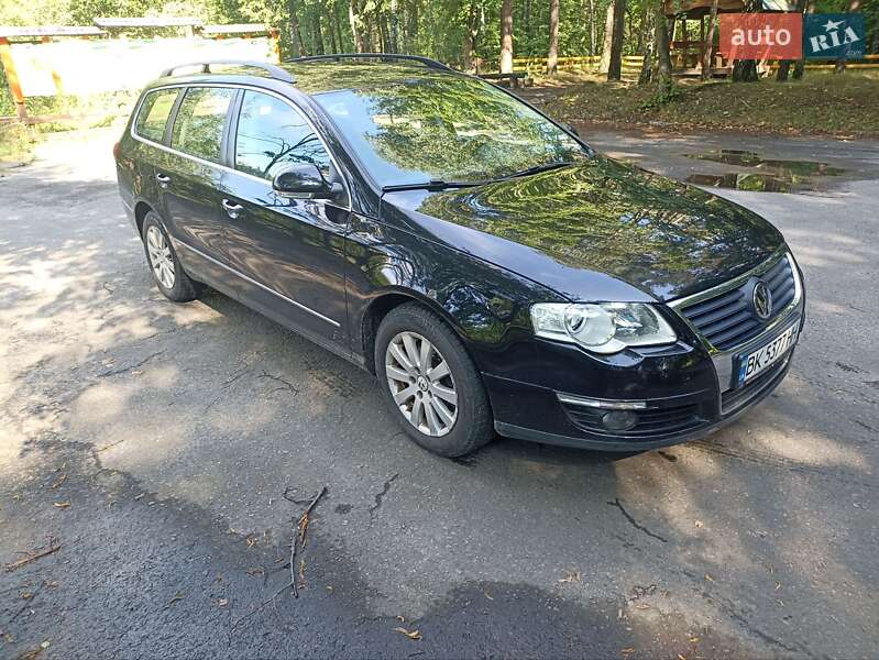 Универсал Volkswagen Passat 2009 в Вараше